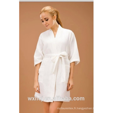 Peignoir blanc kimono gaufré 50% coton 50% polyester blanchi